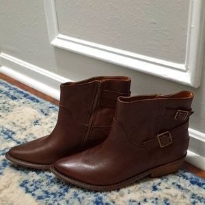 Lucky brand ankle boots. I don't know style or name. Brand new.